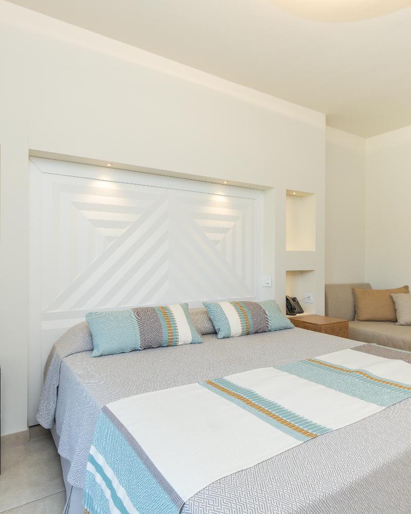 Hotel Club Saraceno Arbatax -  Camera Comfort 4