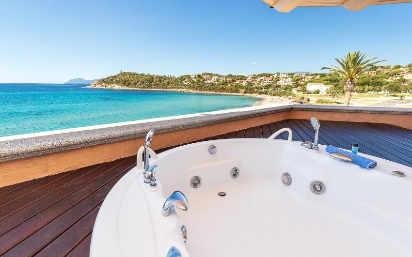 Hotel La Bitta Arbatax -  Camera Deluxe Meerblick mit Jacuzzi 15