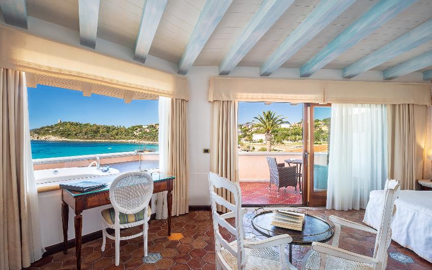 Hotel La Bitta Arbatax -  Camera Deluxe Meerblick mit Jacuzzi 6