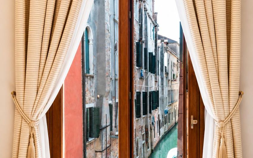 Domus Ciliota San Marco - Venezia -  Camera Signature Canal View Room 5
