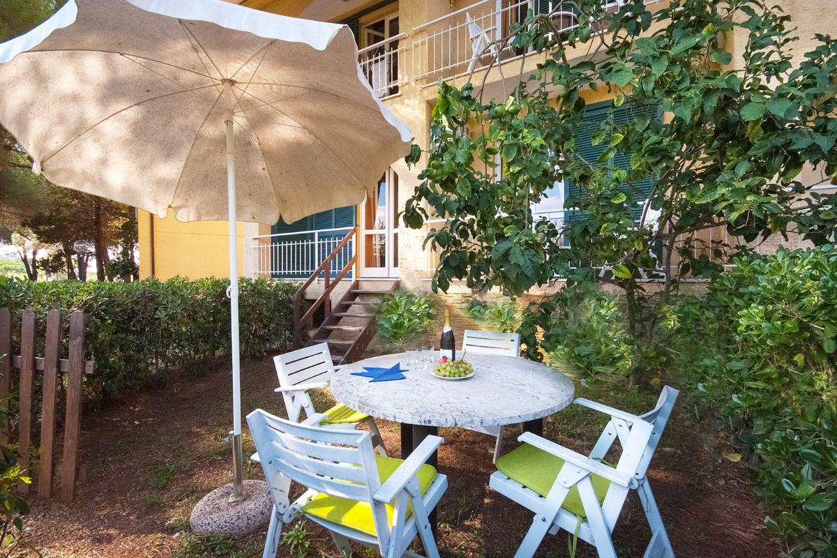 Nexus Hotels di Bini Viaggi S.R.L. Residence Golfo della Lacona Lacona/Capoliveri -  Sistemazione Bilo 4 G 1