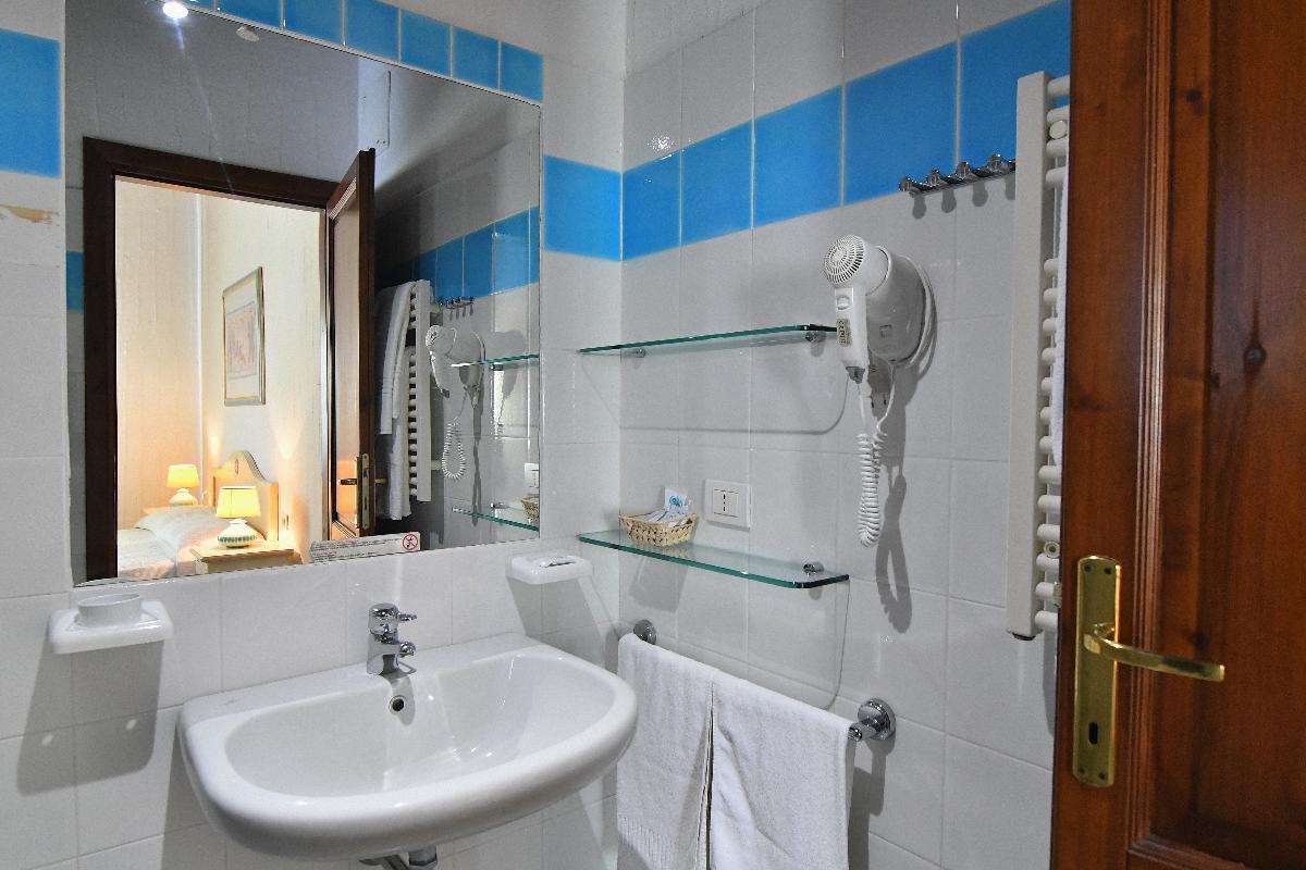 Nexus Hotels di Bini Viaggi S.R.L. Li Suari Club Village San Teodoro -  Sistemazione Estándar 1