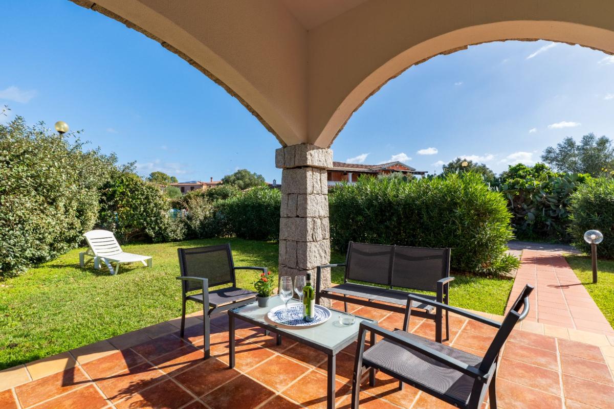 Nexus Hotels di Bini Viaggi S.R.L. Appartamenti Vecchio Stazzo San Teodoro -  Sistemazione Trilo 4 1