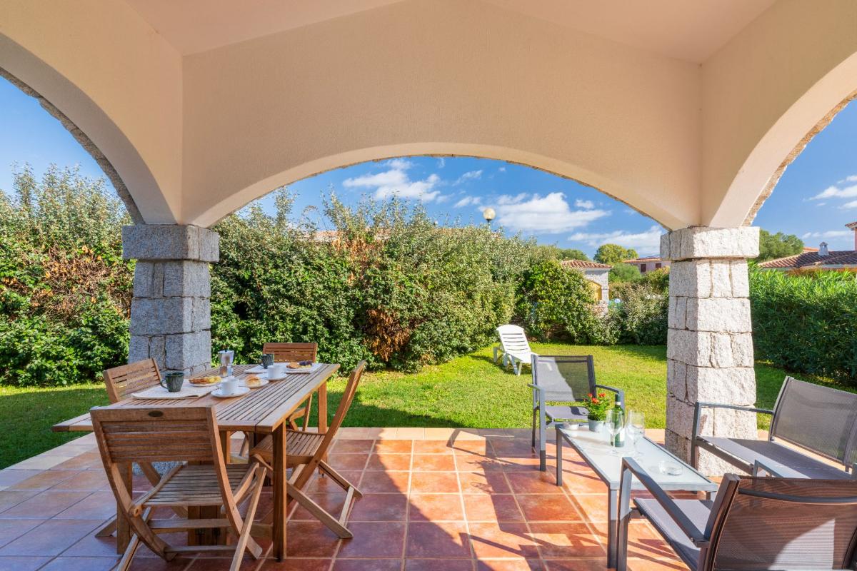 Nexus Hotels di Bini Viaggi S.R.L. Appartamenti Vecchio Stazzo San Teodoro -  Sistemazione Trilo 4 1