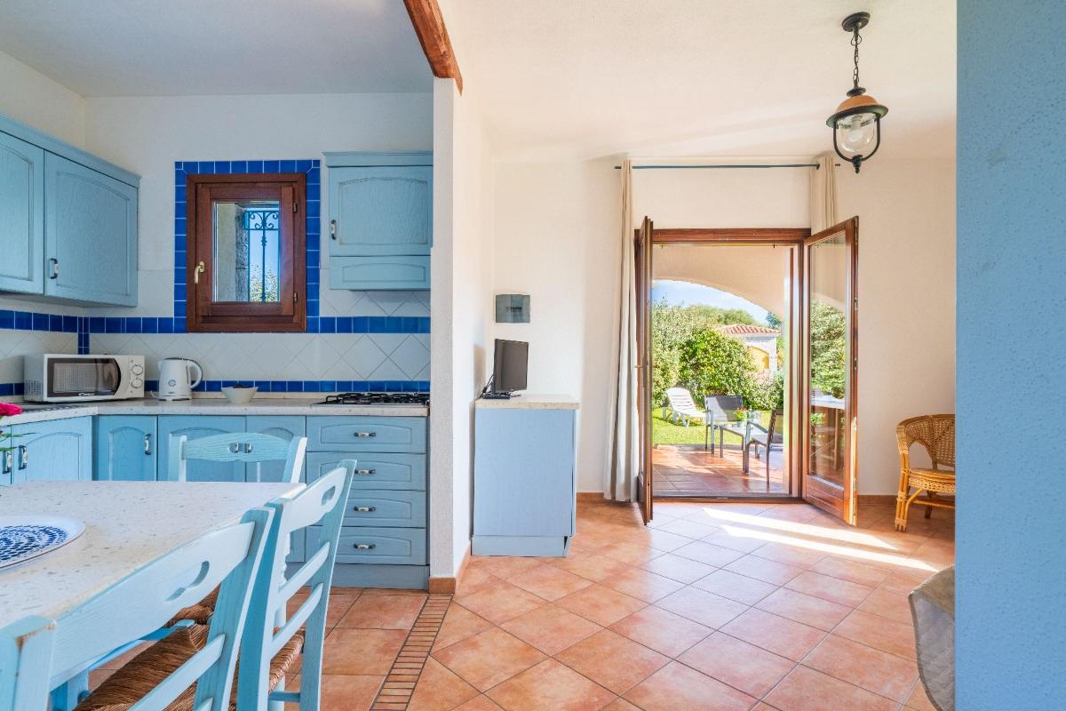 Nexus Hotels di Bini Viaggi S.R.L. Appartamenti Vecchio Stazzo San Teodoro -  Sistemazione Trilo 6 1