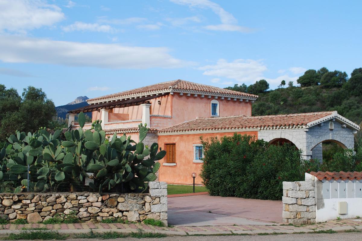 Nexus Hotels di Bini Viaggi S.R.L. Appartamenti Vecchio Stazzo San Teodoro -  Sistemazione Trilo 6 DS 1