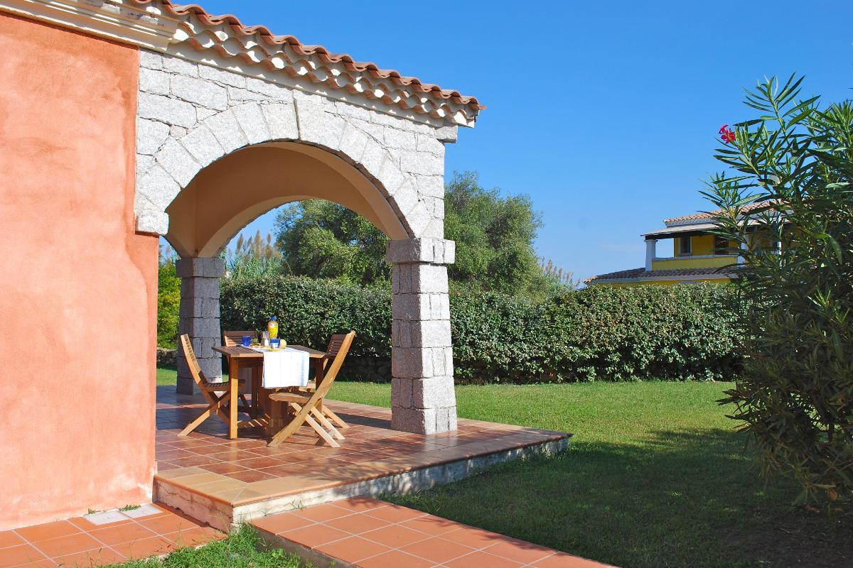 Nexus Hotels di Bini Viaggi S.R.L. Appartamenti Vecchio Stazzo San Teodoro -  Sistemazione Trilo 6 DS 1