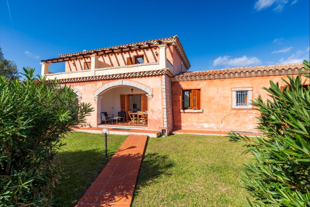 Nexus Hotels di Bini Viaggi S.R.L. Appartamenti Vecchio Stazzo San Teodoro -  Sistemazione Trilo 6 DS 1