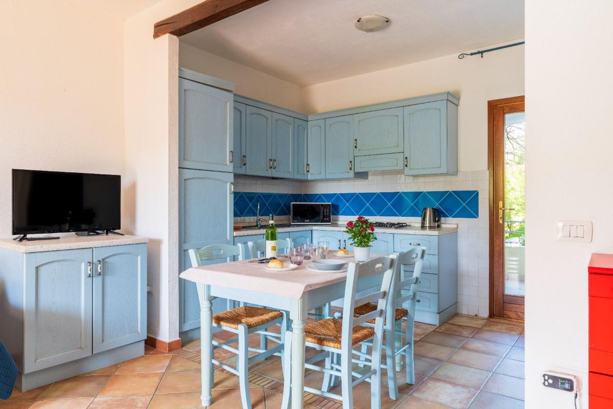 Nexus Hotels di Bini Viaggi S.R.L. Appartamenti Vecchio Stazzo San Teodoro -  Sistemazione Trilo 6 DS 1