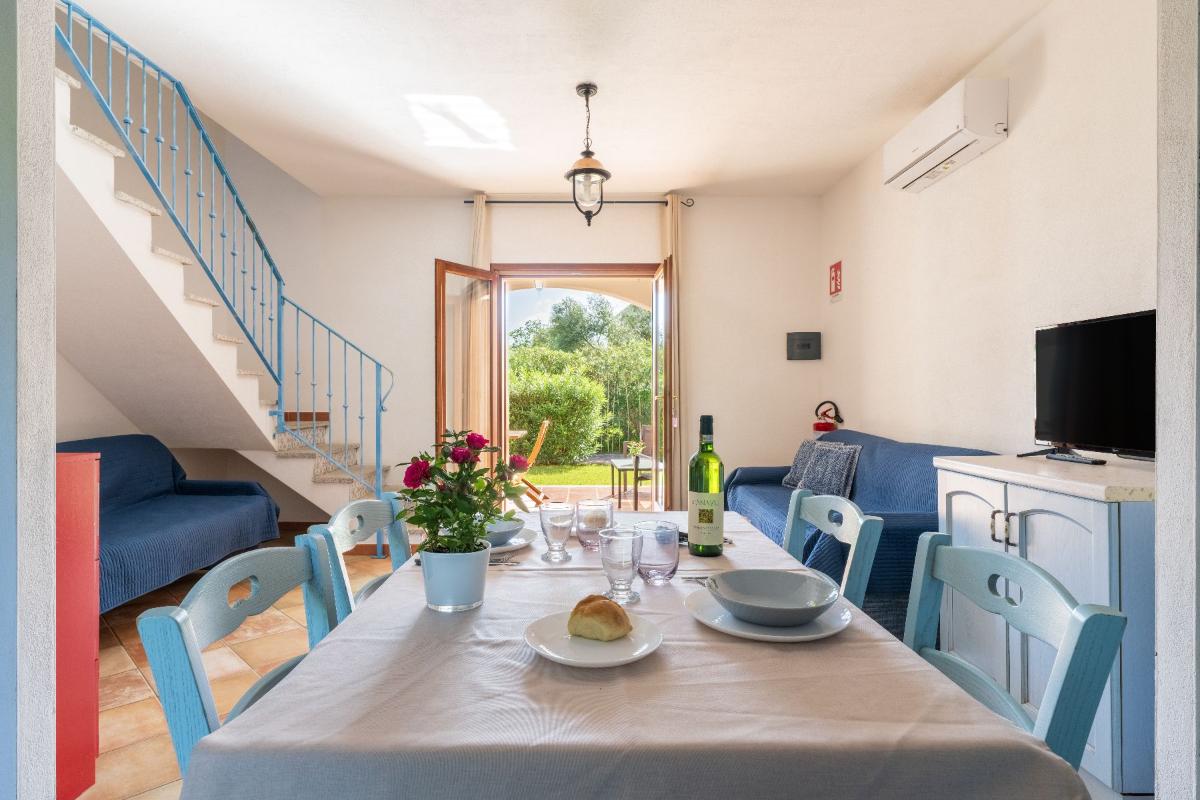 Nexus Hotels di Bini Viaggi S.R.L. Appartamenti Vecchio Stazzo San Teodoro -  Sistemazione Trilo 6 DS 1