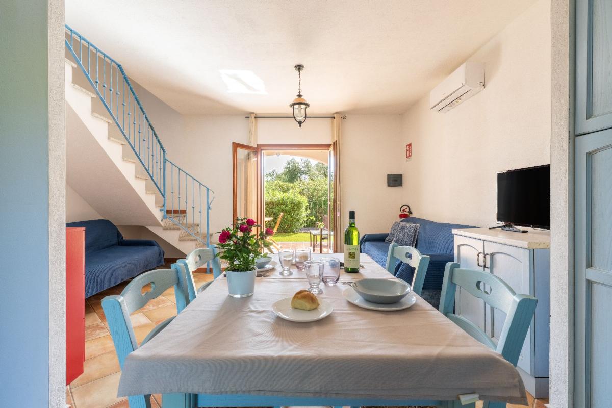 Nexus Hotels di Bini Viaggi S.R.L. Appartamenti Vecchio Stazzo San Teodoro -  Sistemazione Trilo 6 DS 1