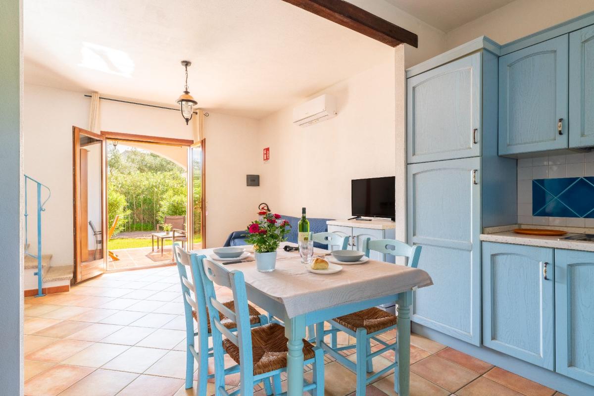 Nexus Hotels di Bini Viaggi S.R.L. Appartamenti Vecchio Stazzo San Teodoro -  Sistemazione Trilo 6 DS 1