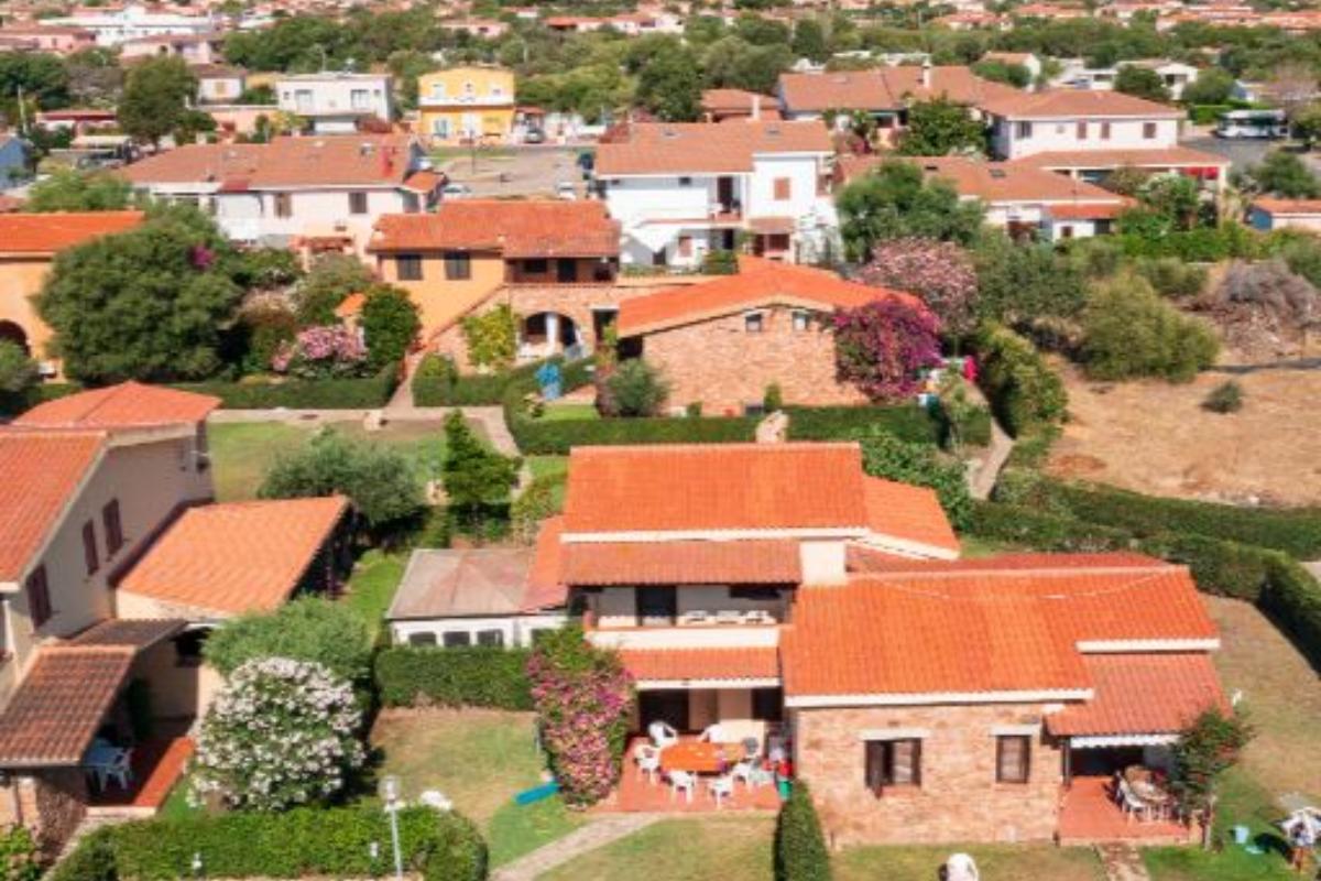 Nexus Hotels di Bini Viaggi S.R.L. Residence Oasi e Oasi Blu San Teodoro - Sistemazione Bilo 4 1