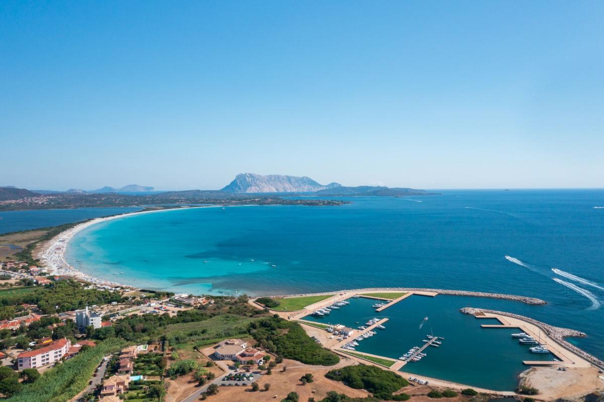 Nexus Hotels di Bini Viaggi S.R.L. Residence Oasi e Oasi Blu San Teodoro -  Sistemazione Bilo 4 1