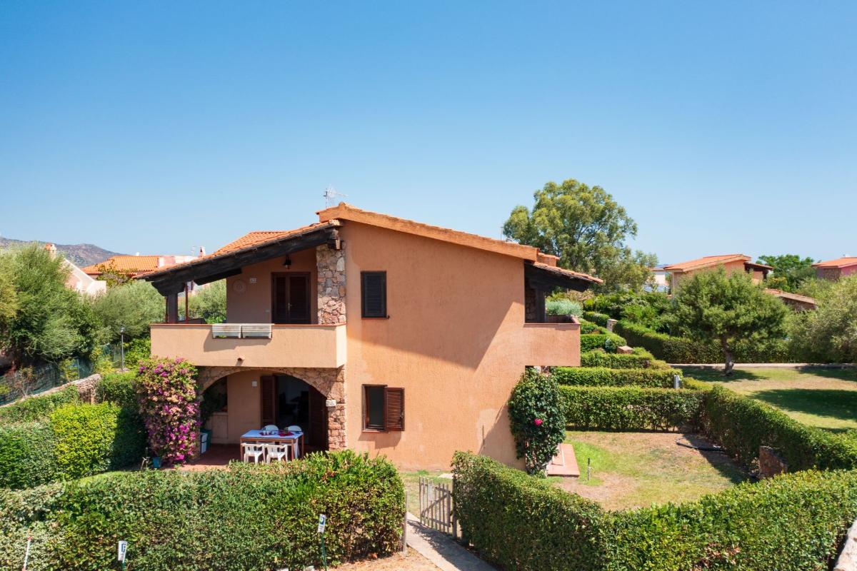 Nexus Hotels di Bini Viaggi S.R.L. Residence Oasi e Oasi Blu San Teodoro -  Sistemazione Bilo 4 1