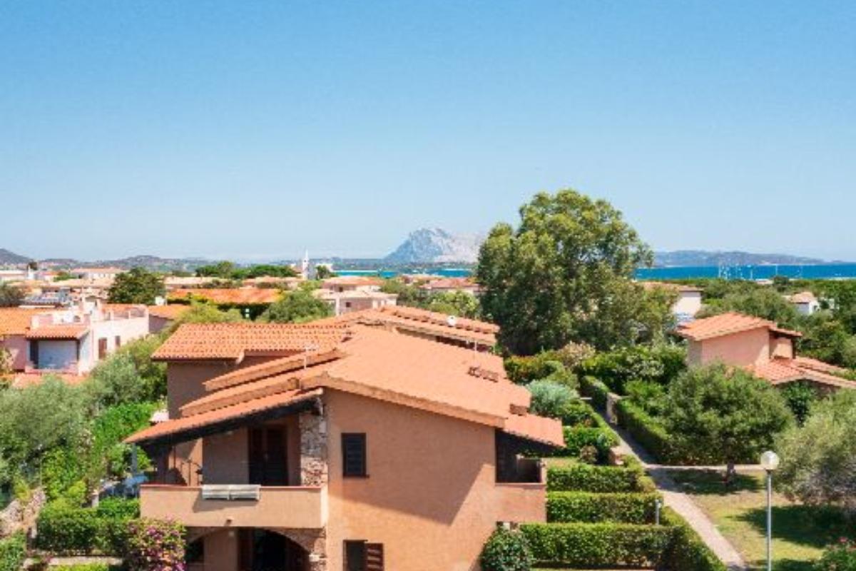 Nexus Hotels di Bini Viaggi S.R.L. Residence Oasi e Oasi Blu San Teodoro - Sistemazione Trilo 6 1