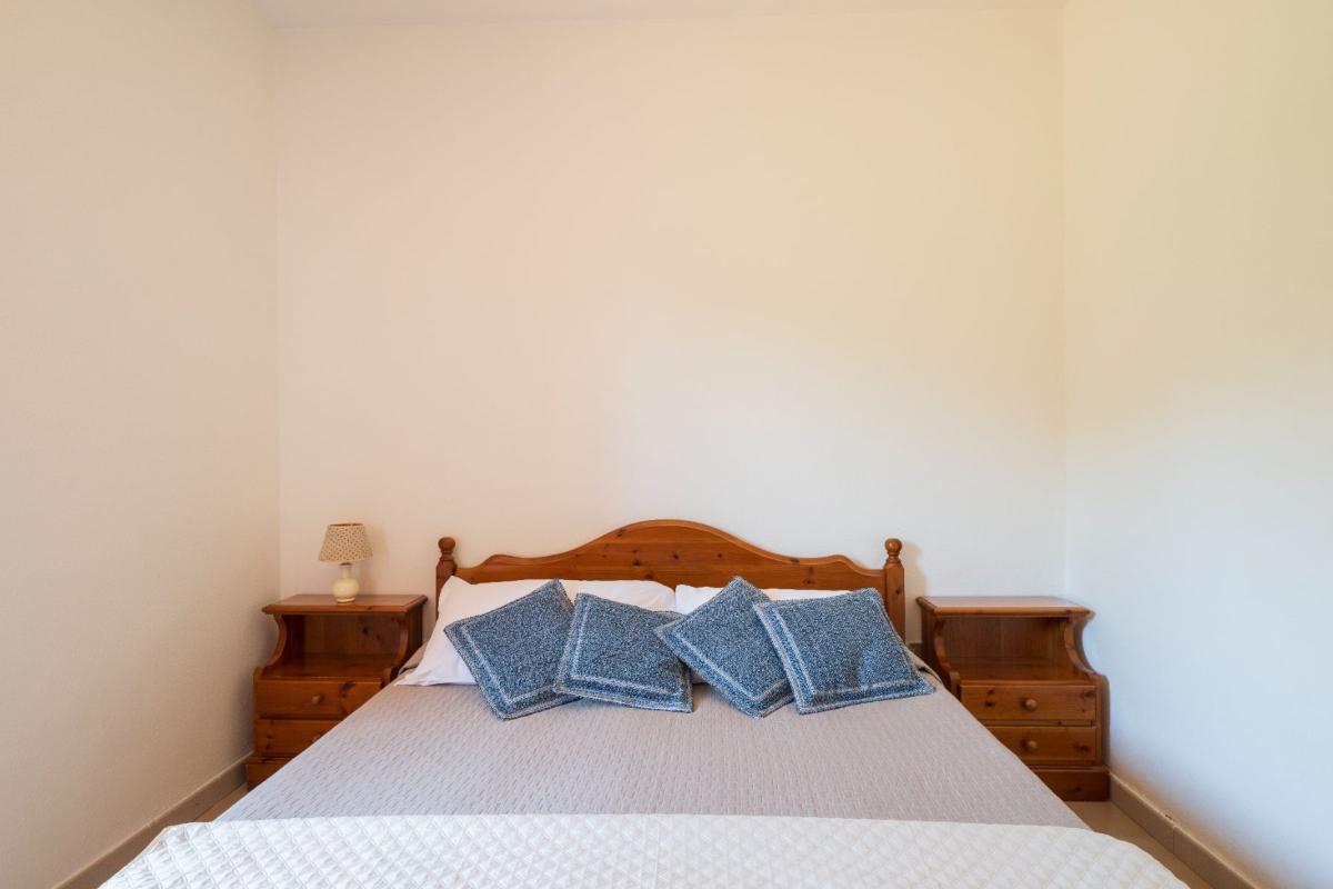 Nexus Hotels di Bini Viaggi S.R.L. Residence Oasi e Oasi Blu San Teodoro -  Sistemazione Quadri 8 1