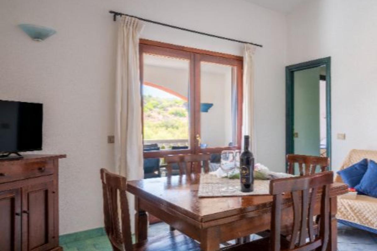 Nexus Hotels di Bini Viaggi S.R.L. Residence Oasi e Oasi Blu San Teodoro - Sistemazione Trilo 4 BLU 1