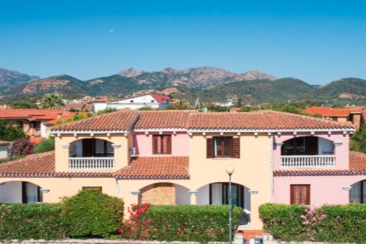 Nexus Hotels di Bini Viaggi S.R.L. Residence Oasi e Oasi Blu San Teodoro - Sistemazione Trilo 4 BLU 1