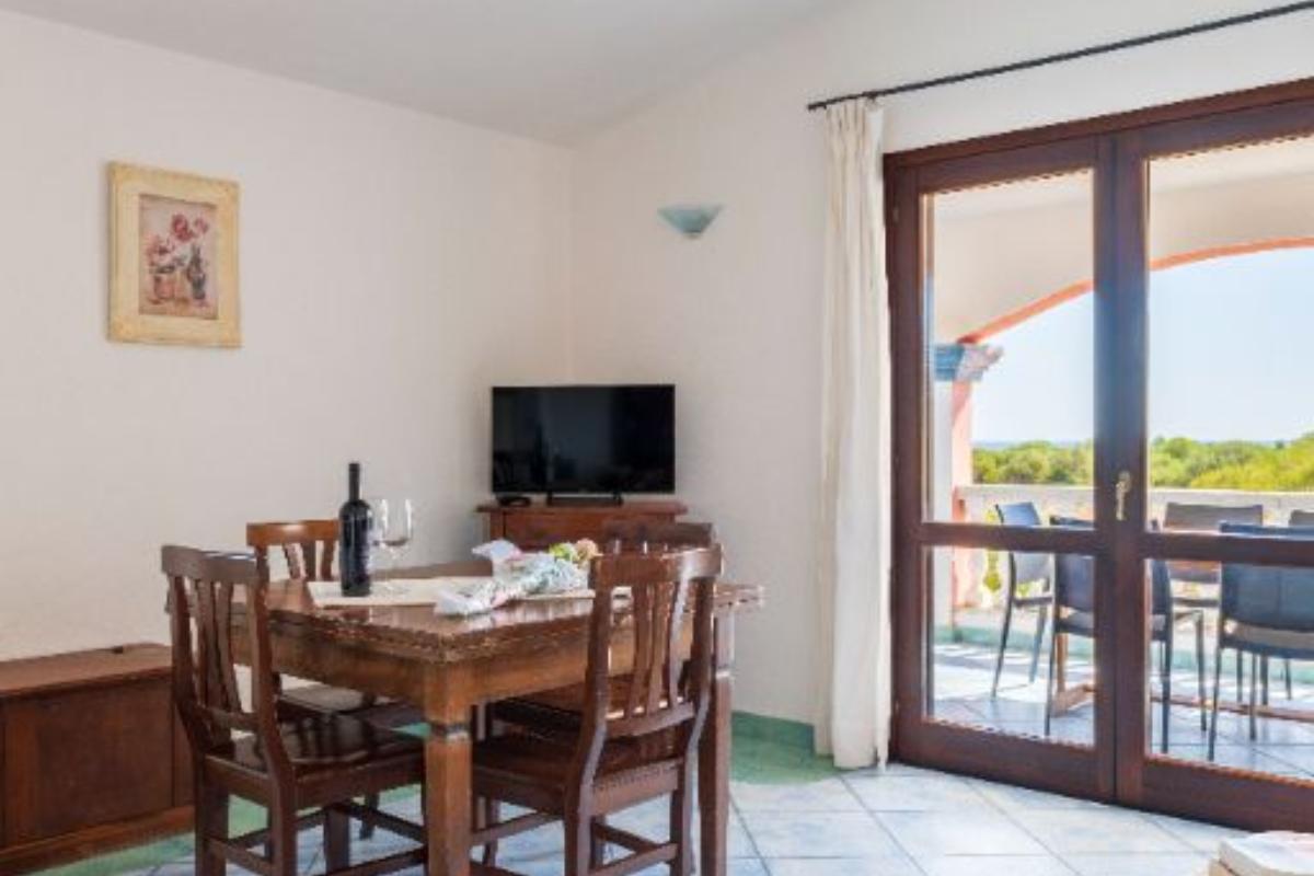 Nexus Hotels di Bini Viaggi S.R.L. Residence Oasi e Oasi Blu San Teodoro - Sistemazione Trilo 6 BLU 1