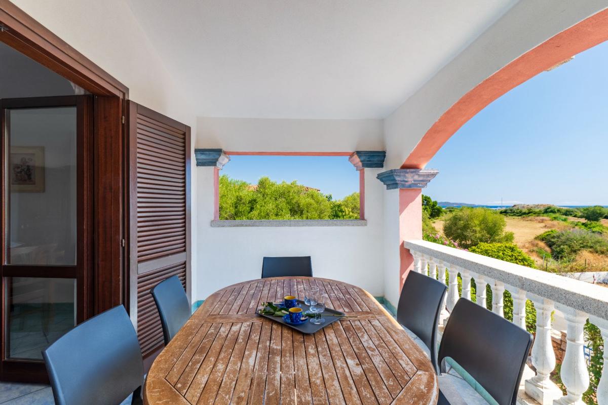 Nexus Hotels di Bini Viaggi S.R.L. Residence Oasi e Oasi Blu San Teodoro -  Sistemazione Trilo 6 BLU 1