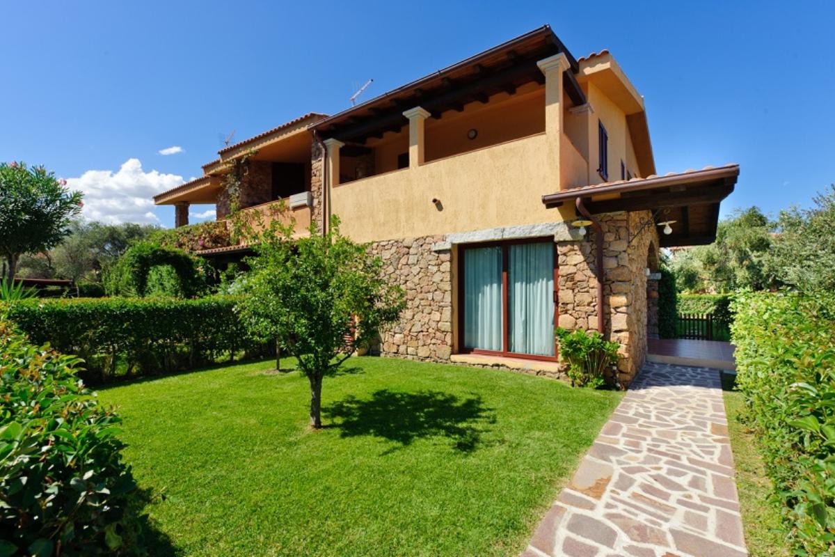 Nexus Hotels di Bini Viaggi S.R.L. Appartamenti Tiffany San Teodoro -  Sistemazione Trilo 4 1