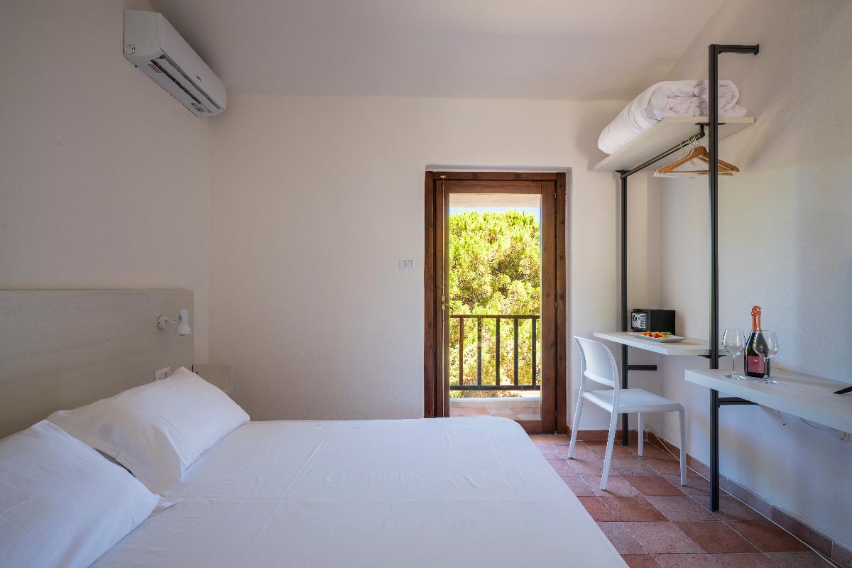 Nexus Hotels di Bini Viaggi S.R.L. Q Resort Platamona -  Sistemazione Chambre Classique 1