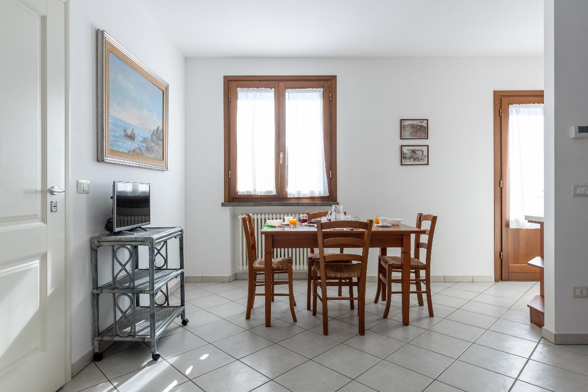 Nexus Hotels di Bini Viaggi S.R.L. Residence Pungenti Castiglioncello -  Sistemazione Quadri 8 DS 1