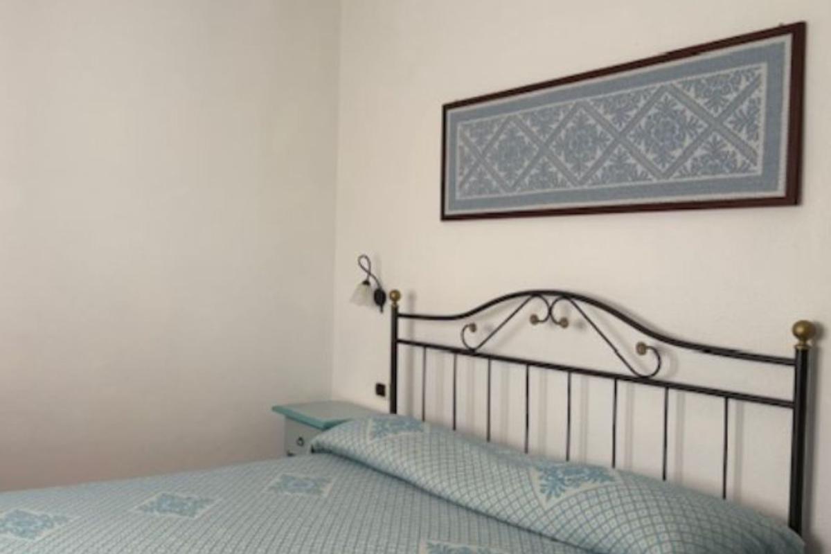 Nexus Hotels di Bini Viaggi S.R.L.  Golfo di Marinella -  Sistemazione Bilo 4 - Doble Servicios 1