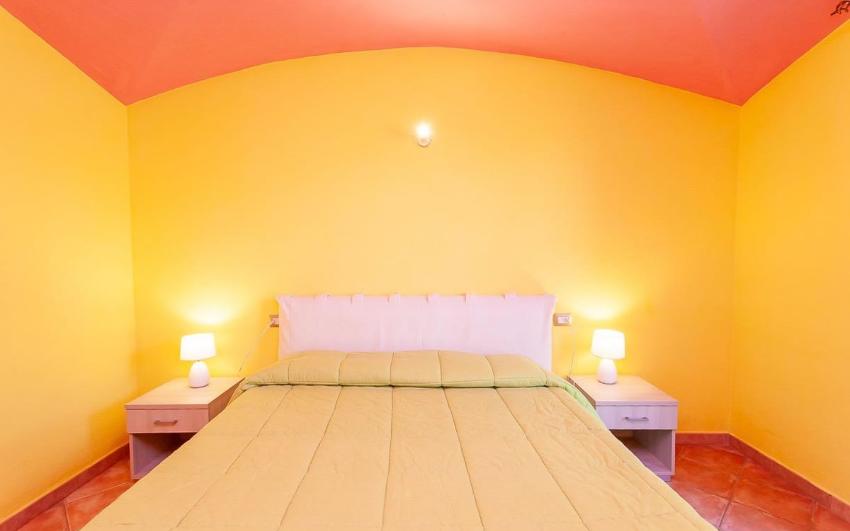 Residenze Pettirosso Pettirosso Garden San Teodoro -  Appartamento Camera Matrimoniale 1