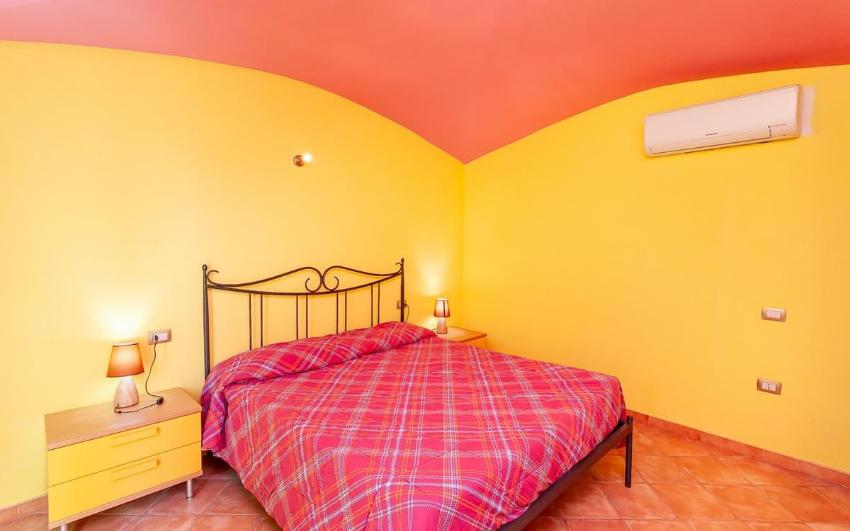 Residenze Pettirosso Pettirosso Garden San Teodoro -  Appartamento Camera Matrimoniale 1