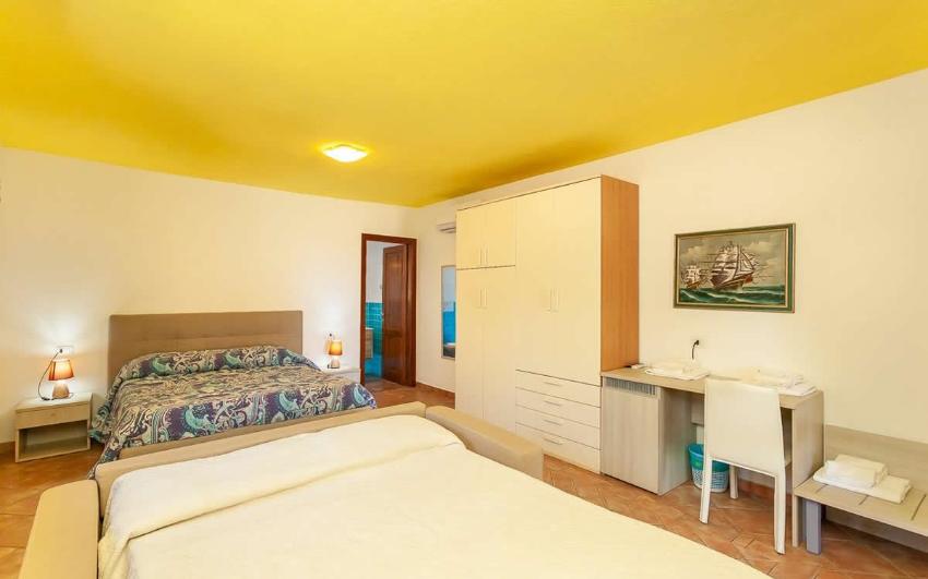 Residenze Pettirosso Pettirosso Garden San Teodoro -  Appartamento Camera Quadrupla 1