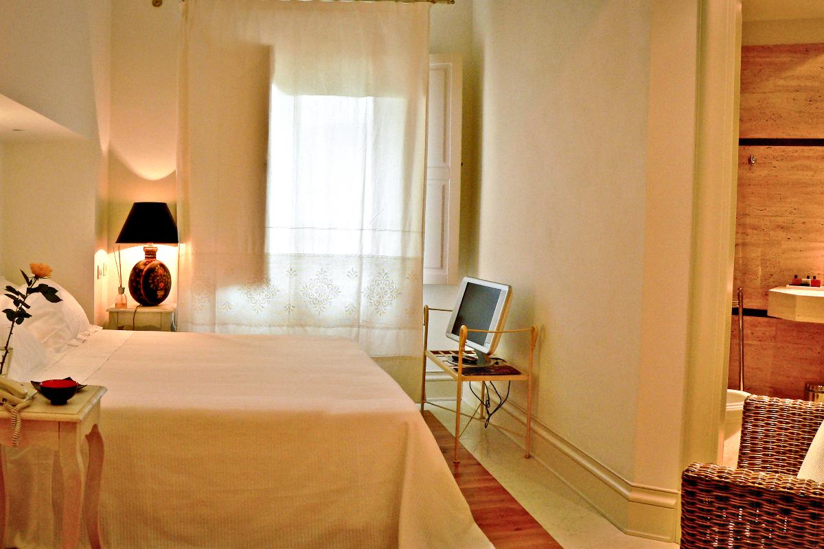 Tarthesh Hotel Guspini -  Camera Camera Deluxe 1