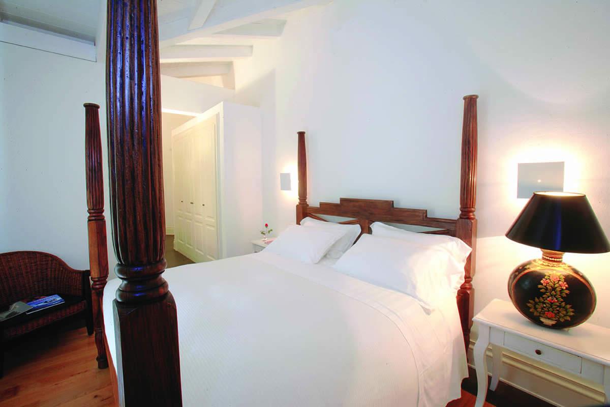 Tarthesh Hotel Guspini -  Camera Senior Suite 1