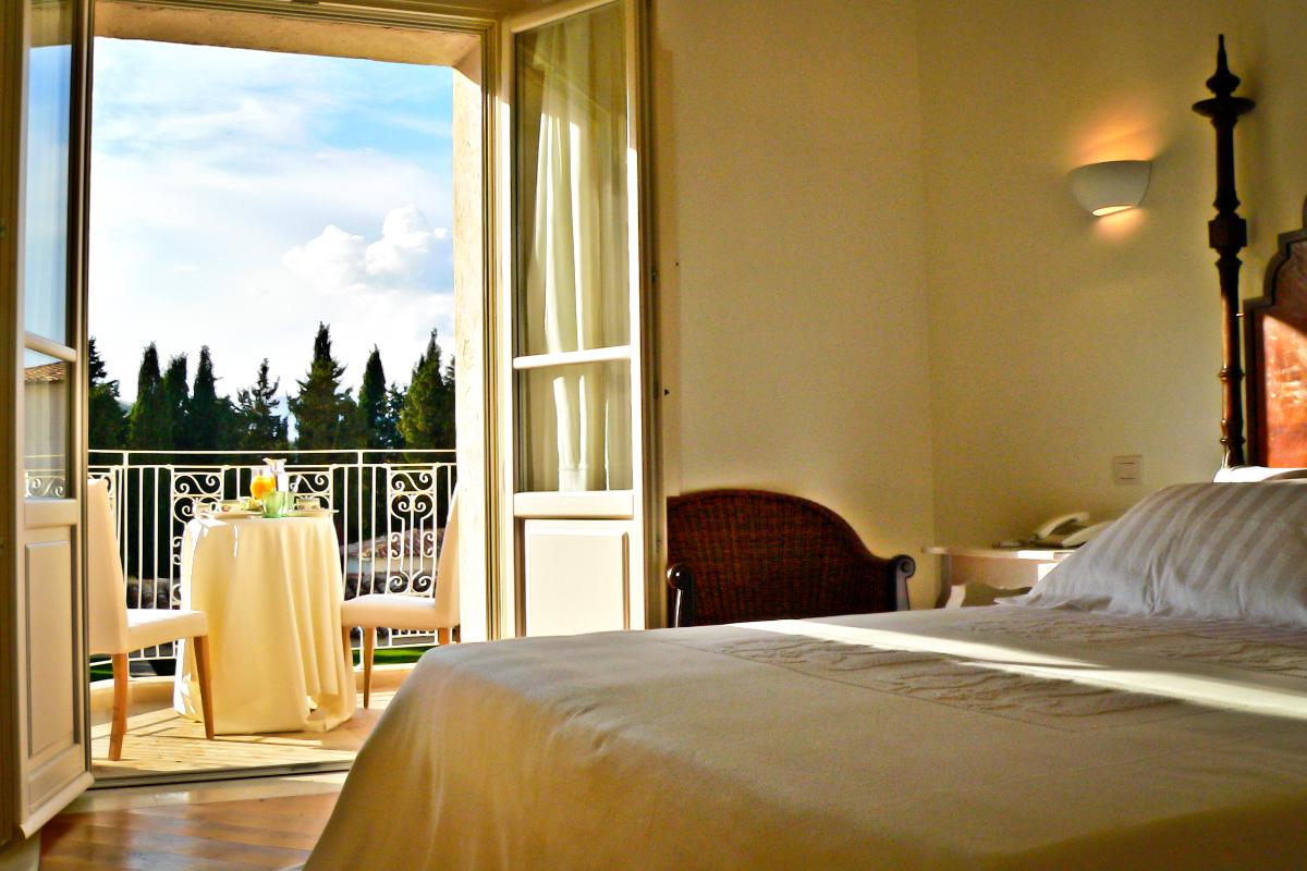Tarthesh Hotel Guspini -  Camera Suite Antichi Sogni 1